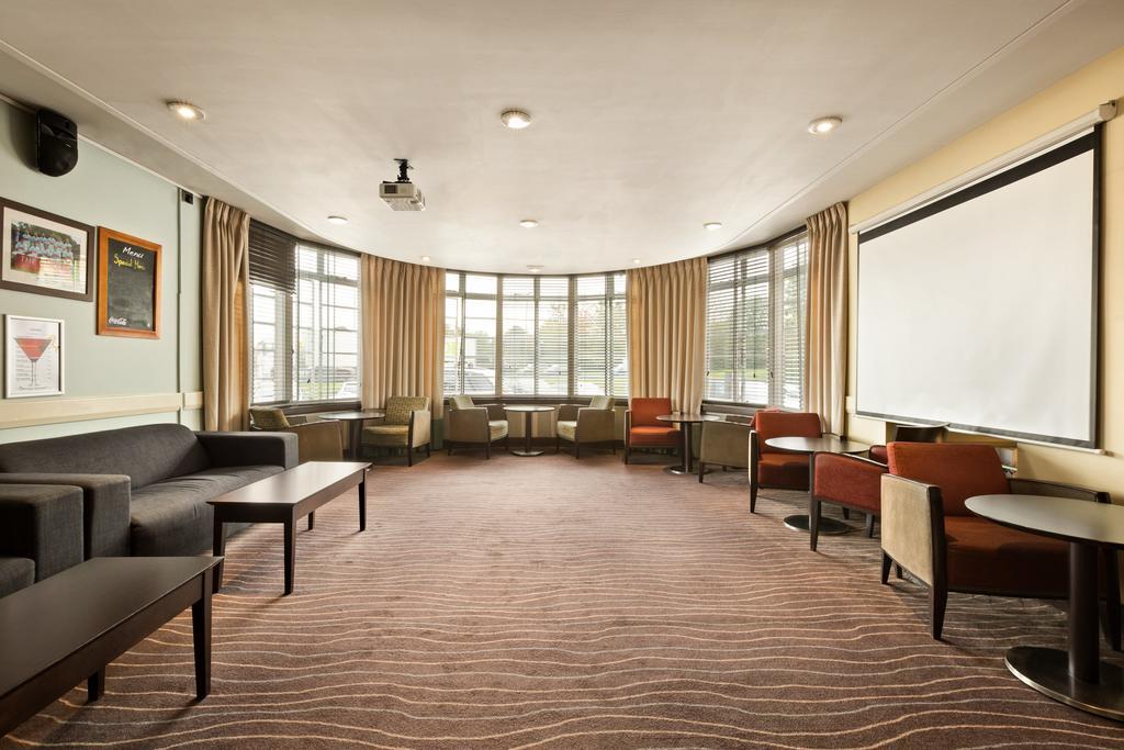 Ramada Hatfield Hatfield  Ngoại thất bức ảnh