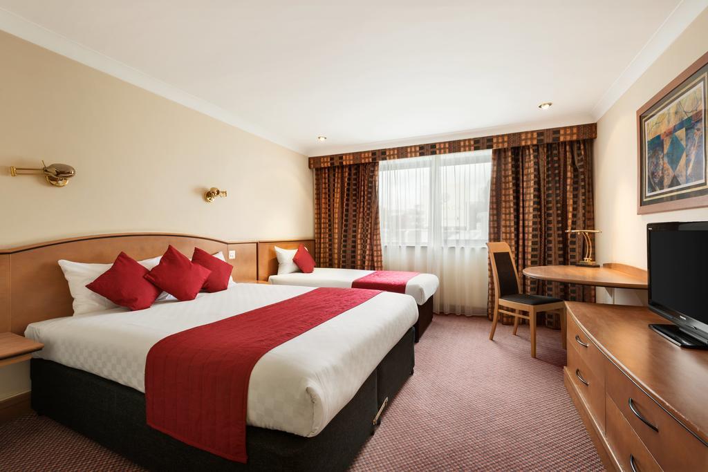 Ramada Hatfield Hatfield  Ngoại thất bức ảnh
