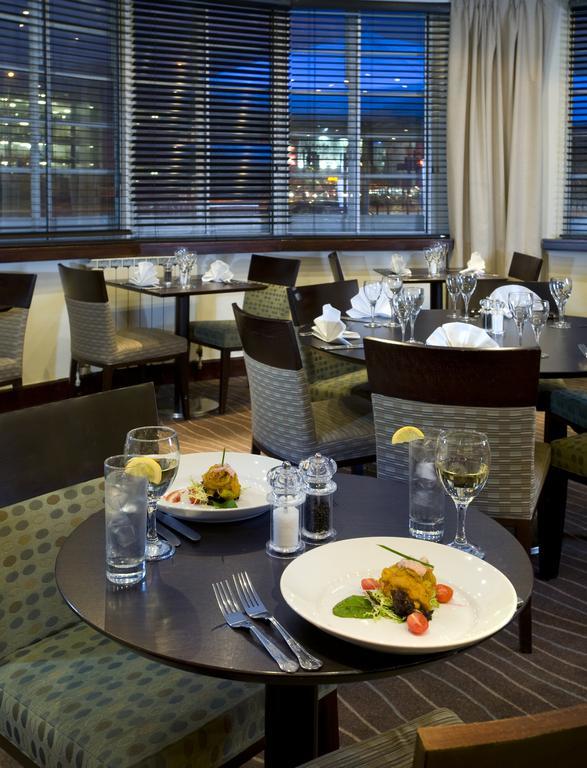 Ramada Hatfield Hatfield  Ngoại thất bức ảnh