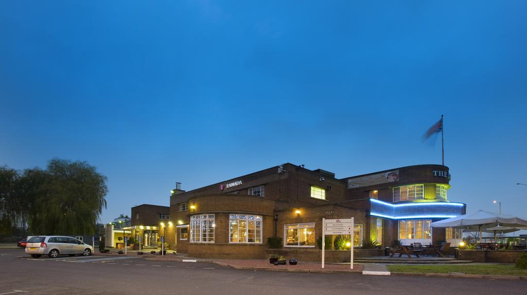 Ramada Hatfield Hatfield  Ngoại thất bức ảnh