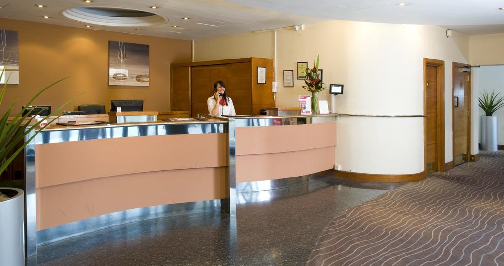 Ramada Hatfield Hatfield  Ngoại thất bức ảnh